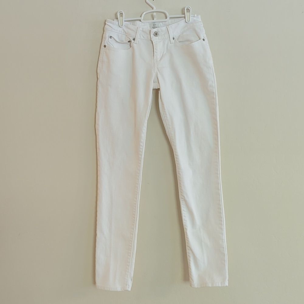 Levi's Bold Curve Skinny White Denim Jeans - Size 28